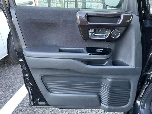 Ｎ－ＢＯＸカスタム Ｇ・ＥＸホンダセンシング　ＳＤナビ／フルセグＴＶ／バックカメラ／大型ルーフコンソール／ドライブレコーダー３６０／ホンダセンシング／ビルトインＥＴＣ／リアサンシェード／純正１４インチアルミホイール／ＬＥＤヘッドライト／スペアキー（30枚目）