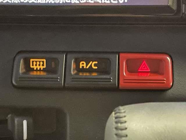 タウンエースバン ＤＸ　純正ＳＤナビ／フルセグＴＶ／Ｂｌｕｅｔｏｏｔｈ／バックカメラ／衝突軽減システム／ハーフレザーシート／ドライブレコーダー／ＥＴＣ／アイドリングストップ／ＬＥＤヘッドライト／社外ホイール／スペアキー（12枚目）