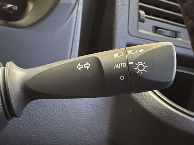 タウンエースバン ＤＸ　純正ＳＤナビ／フルセグＴＶ／Ｂｌｕｅｔｏｏｔｈ／バックカメラ／衝突軽減システム／ハーフレザーシート／ドライブレコーダー／ＥＴＣ／アイドリングストップ／ＬＥＤヘッドライト／社外ホイール／スペアキー（25枚目）