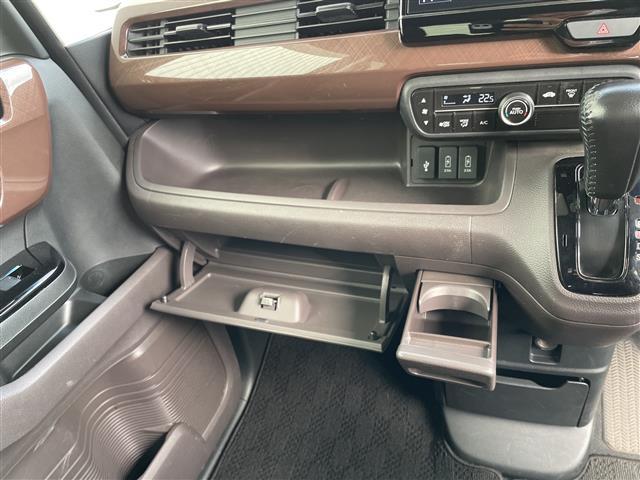 Ｎ－ＢＯＸ Ｇ・Ｌターボホンダセンシングカッパーブラウンスタイル　純正８インチナビ／フルセグＴＶ／両側パワースライドドア／ＥＴＣ／追従式クルーズコントロール／パドルシフト／バックカメラ／ＬＥＤヘッドライト／リアロールサンシェード／シートバックテーブル／禁煙車（33枚目）