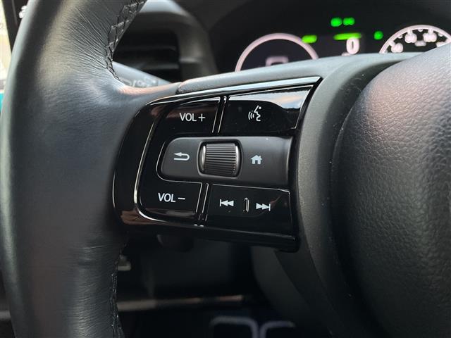 ヴェゼル ｅ：ＨＥＶ　Ｚ　ワンオーナー／純正９インチナビ／全方位カメラ／地デジＴＶ／ＢＴ／クルーズコントロール／純正ＯＰグリル／純正ＯＰプレミアムオーディオ／純正１８インチアルミホイール／ワイヤレス充電／ＥＴＣ２．０／ドラレコ（14枚目）