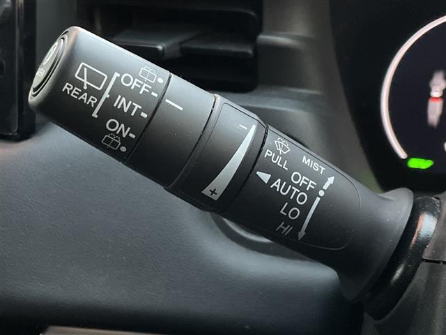 ヴェゼル ｅ：ＨＥＶ　Ｚ　ワンオーナー／純正９インチナビ／全方位カメラ／地デジＴＶ／ＢＴ／クルーズコントロール／純正ＯＰグリル／純正ＯＰプレミアムオーディオ／純正１８インチアルミホイール／ワイヤレス充電／ＥＴＣ２．０／ドラレコ（18枚目）