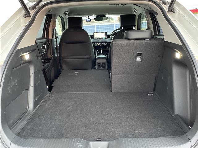 ヴェゼル ｅ：ＨＥＶ　Ｚ　ワンオーナー／純正９インチナビ／全方位カメラ／地デジＴＶ／ＢＴ／クルーズコントロール／純正ＯＰグリル／純正ＯＰプレミアムオーディオ／純正１８インチアルミホイール／ワイヤレス充電／ＥＴＣ２．０／ドラレコ（31枚目）