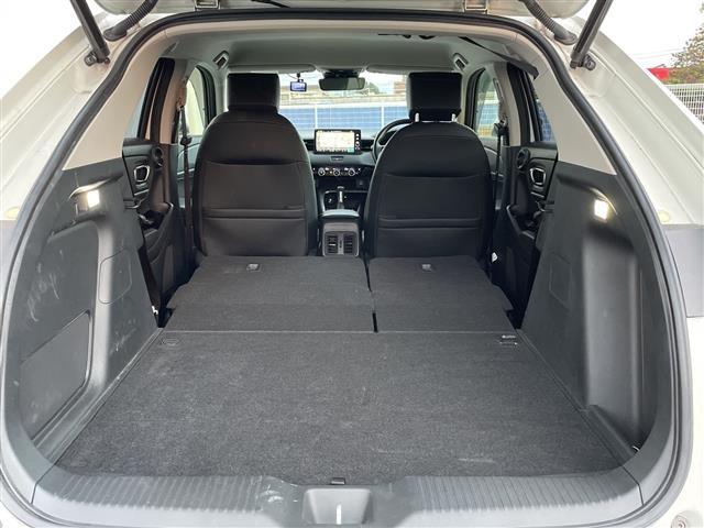 ヴェゼル ｅ：ＨＥＶ　Ｚ　ワンオーナー／純正９インチナビ／全方位カメラ／地デジＴＶ／ＢＴ／クルーズコントロール／純正ＯＰグリル／純正ＯＰプレミアムオーディオ／純正１８インチアルミホイール／ワイヤレス充電／ＥＴＣ２．０／ドラレコ（32枚目）