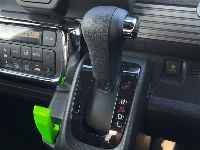 Ｎ－ＶＡＮ＋スタイル ファン　全方位カメラ　ルーフコンソール　純正ラバーマット　ＥＴＣ　ナビ連動前後ドラレコ　純正８インチメモリナビ　追従型クルーズコントロール　レーンキープ　衝突軽減システム　ＵＳＢ　純正フロアマット　禁煙車（7枚目）