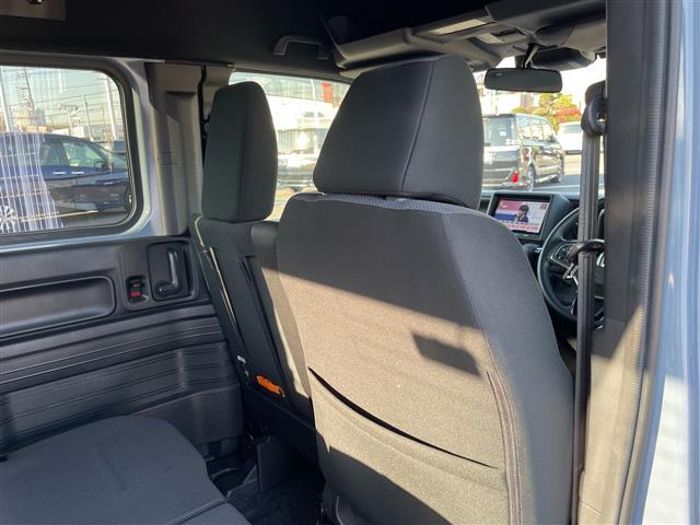 Ｎ－ＶＡＮ＋スタイル ファン　全方位カメラ　ルーフコンソール　純正ラバーマット　ＥＴＣ　ナビ連動前後ドラレコ　純正８インチメモリナビ　追従型クルーズコントロール　レーンキープ　衝突軽減システム　ＵＳＢ　純正フロアマット　禁煙車（21枚目）