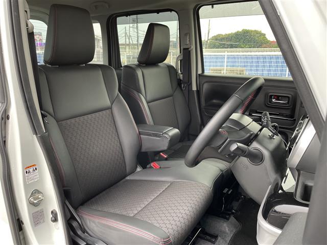 スペーシアカスタム ハイブリッドＸＳターボ　全方位カメラ／ヘッドアップディスプレイ／パドルシフト／リアサーキュレーター／純正８インチメモリナビ／両側パワスラ／シートヒーター／前後ドラレコ／追従クルコン／レーンキープ／ハーフレザーシート／ＥＴＣ（27枚目）