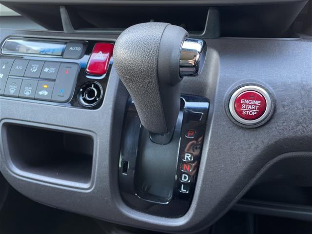 N-ONE スタンダード・ローダウンL カーオーディオ/USB/ビルトインETC/HIDヘッドライト/プラズマクラスター搭載エアコン/社外14インチアルミホイール/アイドリングストップ/ウィンカーミラー/横滑り防止装置/取説/保証書/禁煙車(4枚目)