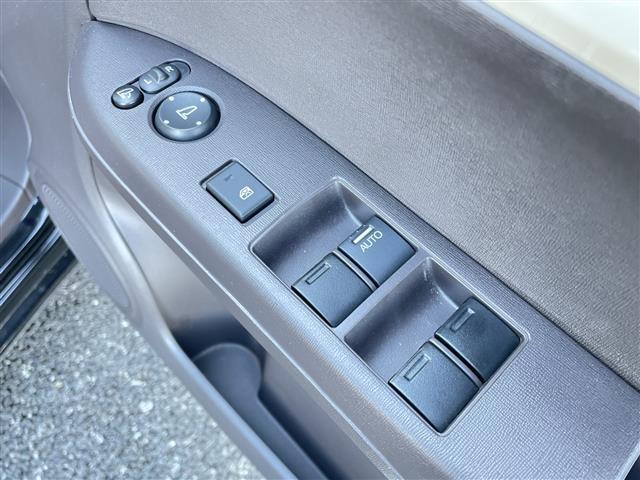 N-ONE スタンダード・ローダウンL カーオーディオ/USB/ビルトインETC/HIDヘッドライト/プラズマクラスター搭載エアコン/社外14インチアルミホイール/アイドリングストップ/ウィンカーミラー/横滑り防止装置/取説/保証書/禁煙車(17枚目)