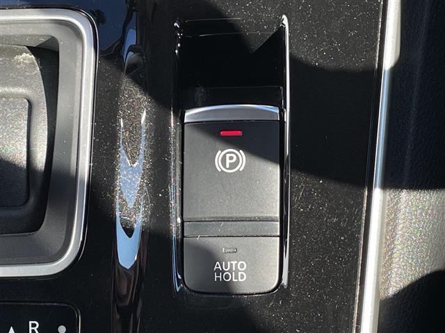 セレナ ｅ－パワー　ハイウェイスターＶ　純正１０型ナビ／フルセグＴＶ／ＢＴ／プロパイロット／全方位カメラ／ブラインドスポットモニター／デジタルインナーミラー／両側パワースライドドア／ＥＴＣ／ドライブレコーダー／純正１５インチＡＷ／スペアキー（11枚目）