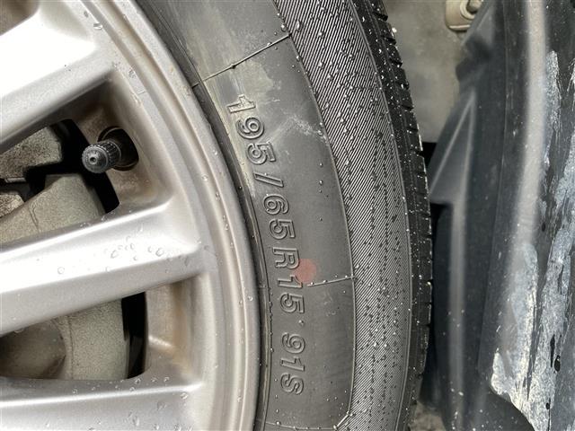 ハイブリッドGi 純正9型ナビ・フリップダウンモニター・両側パワースライドドア・バックカメラ・ETC・クルーズコントロール・シートヒーター・おくだけ充電・エンジンスターター・純正15インチAW(28枚目)