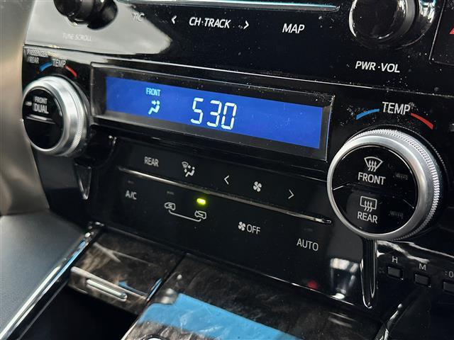 アルファード ２．５Ｓ　タイプゴールドＩＩ　ＴｏｙｏｔａＳａｆｅｔｙＳｅｎｓｅ　ナビキット　フルセグＴＶ　バックカメラ　ＥＴＣ２．０　デジタルインナーミラー　ブラインドスポットモニター　電動リアゲート　社外１８インチＡＷ　ハーフレザーシート（19枚目）