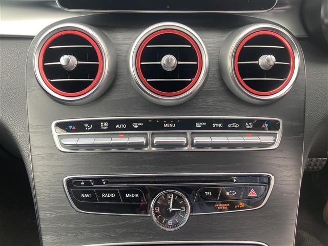 Ｃクラス Ｃ２００　４マチックアバンギャルド　ＡＭＧライン　レーダーセーフティパッケージ　純正ナビ　フルセグＴＶ　Ｂｌｕｅｔｏｏｔｈ　バックカメラ　ＤＳＲＣ　前後ドライブレコーダー　黒革シート　シートヒーター　純正ベースキャリア積込　社外ＡＷ＋冬タイヤ積込（18枚目）