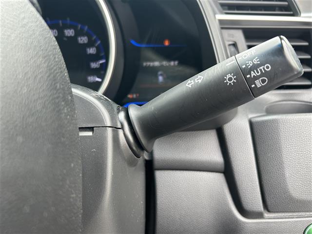 フィットハイブリッド Lパッケージ ホンダセンシング 純正7インチナビ フルセグTV/DVD/Bluetooth バックカメラ ビルトインETC 前ドライブレコーダー クルーズコントロール プッシュスタート ステアリングリモコン(7枚目)