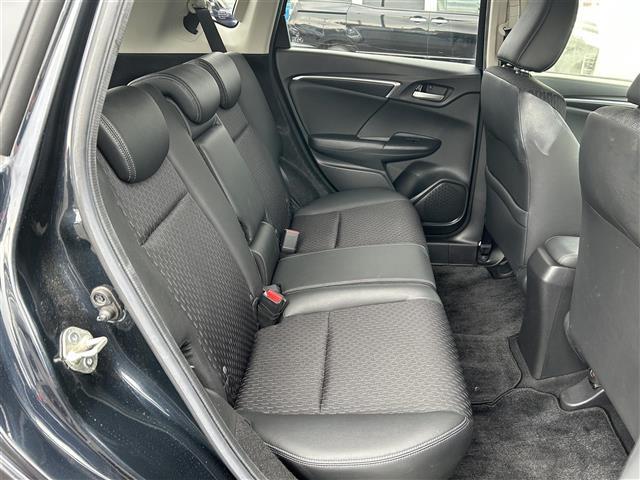 フィットハイブリッド Lパッケージ ホンダセンシング 純正7インチナビ フルセグTV/DVD/Bluetooth バックカメラ ビルトインETC 前ドライブレコーダー クルーズコントロール プッシュスタート ステアリングリモコン(20枚目)