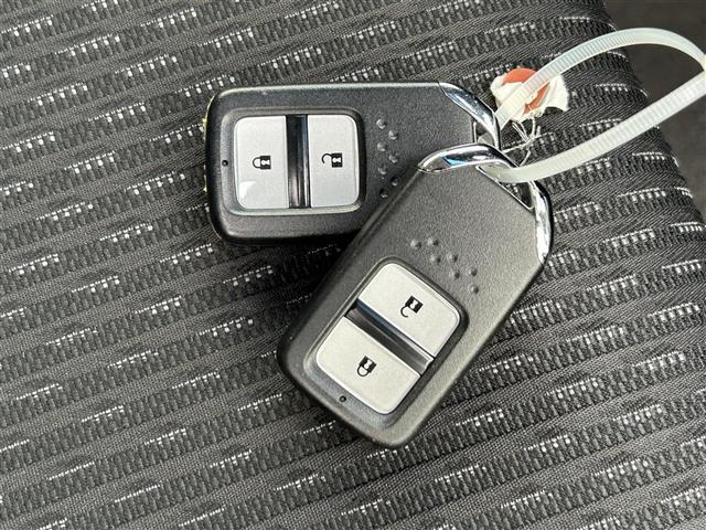 フィットハイブリッド Lパッケージ ホンダセンシング 純正7インチナビ フルセグTV/DVD/Bluetooth バックカメラ ビルトインETC 前ドライブレコーダー クルーズコントロール プッシュスタート ステアリングリモコン(41枚目)