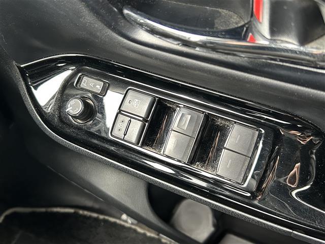 ヴォクシー ＺＳ　煌ＩＩＩ　トヨタセーフティセンス　純正１０インチナビ　フルセグＴＶ　ＤＶＤ　Ｂｌｕｅｔｏｏｔｈ　バックカメラ　ＥＴＣ２．０　両側パワースライドドア　ＴＶキャンセラー　ハーフレザーシート　スペアタイヤ（14枚目）