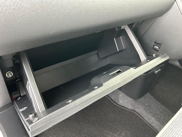 ムーヴキャンバス ストライプスG スマートアシスト 社外ナビ フルセグTV DVD Bluetooth バックカメラ 両側パワースライドドア シートヒーター 保温機能付カップホルダー コーナーセンサー LEDライト 純正フロアマット(21枚目)