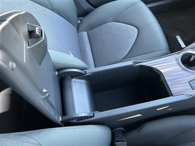 カムリ G トヨタセーフティセンス 純正9インチナビ フルセグTV Bluetooth バックカメラ ETC ドライブレコーダー レーダークルーズコントロール ブラインドスポットモニター アクセサリーコンセント(17枚目)