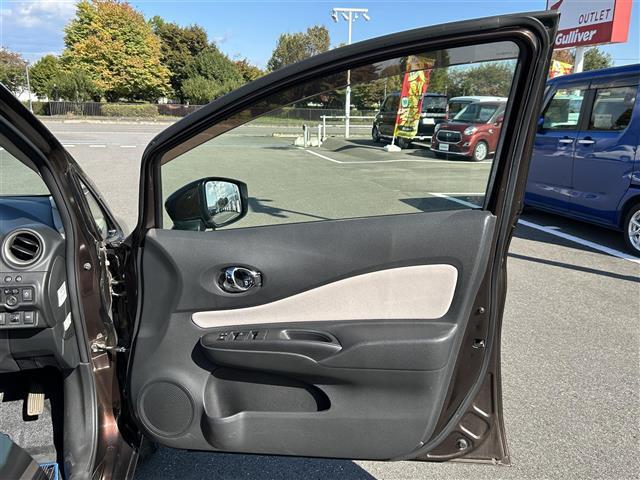 ノート e-パワー X エマージェンシーブレーキ 社外メモリナビ フルセグTV DVD再生 Bluetooth ミュージックサーバー スマートキー プッシュスタート(19枚目)