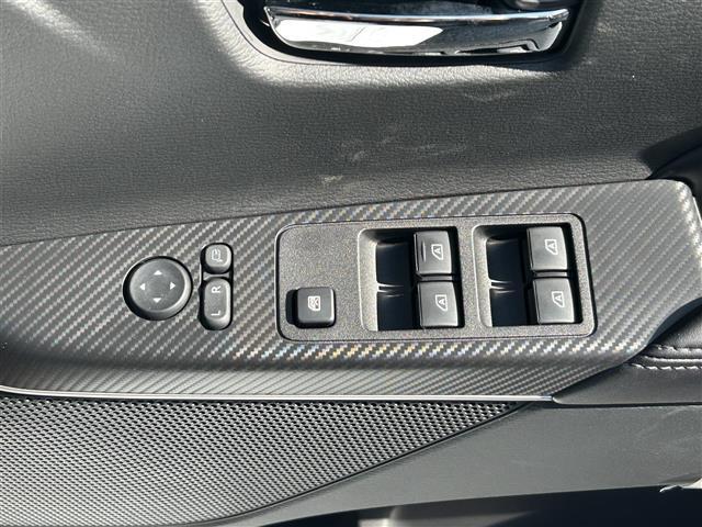 デリカＤ：５ ブラックエディション　登録済未使用車　ｅーアシスト　ＡＬＰＩＮＥ１１インチナビ　ＡＬＰＩＮＥ１２．８インチフリップダウンモニター　バックカメラ　両側パワースライド　黒革シート　シートヒーター　ステアリングヒーター（18枚目）