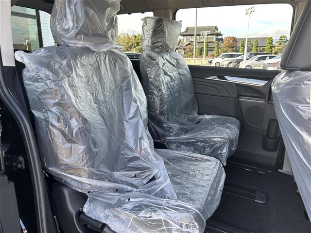 デリカＤ：５ ブラックエディション　登録済未使用車　ｅーアシスト　ＡＬＰＩＮＥ１１インチナビ　ＡＬＰＩＮＥ１２．８インチフリップダウンモニター　バックカメラ　両側パワースライド　黒革シート　シートヒーター　ステアリングヒーター（20枚目）