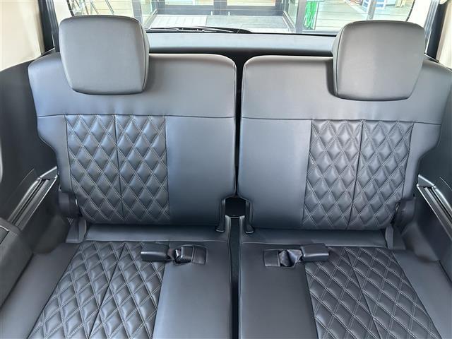 デリカＤ：５ ブラックエディション　登録済未使用車　ｅーアシスト　ＡＬＰＩＮＥ１１インチナビ　ＡＬＰＩＮＥ１２．８インチフリップダウンモニター　バックカメラ　両側パワースライド　黒革シート　シートヒーター　ステアリングヒーター（23枚目）