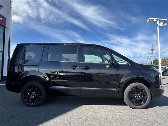 デリカＤ：５ ブラックエディション　登録済未使用車　ｅーアシスト　ＡＬＰＩＮＥ１１インチナビ　ＡＬＰＩＮＥ１２．８インチフリップダウンモニター　バックカメラ　両側パワースライド　黒革シート　シートヒーター　ステアリングヒーター（37枚目）