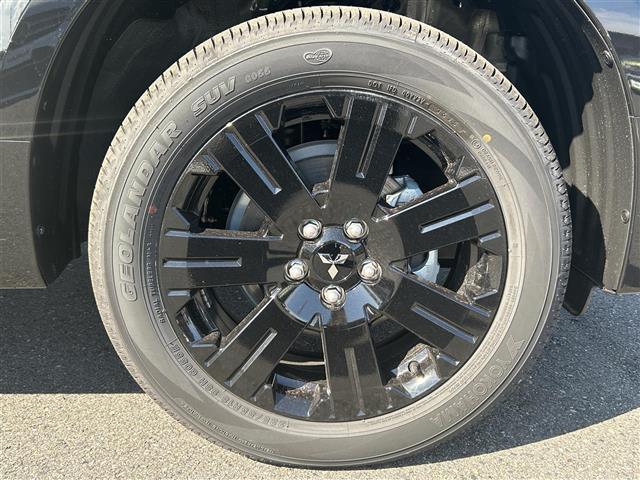 デリカＤ：５ ブラックエディション　登録済未使用車　ｅーアシスト　ＡＬＰＩＮＥ１１インチナビ　ＡＬＰＩＮＥ１２．８インチフリップダウンモニター　バックカメラ　両側パワースライド　黒革シート　シートヒーター　ステアリングヒーター（40枚目）