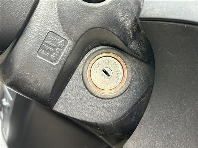 気になる車はすぐにお問い合わせください!画面右側の0066から始まる無料ダイヤルからお問い合わせ下さい!専門スタッフがお車のご質問にお答えいたします!