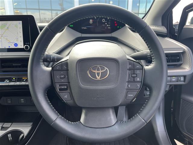 プリウス Ｇ　トヨタセーフティセンス　純正ナビ　フルセグＴＶ　Ｂｌｕｅｔｏｏｔｈ　ＴＶキャンセラー　バックカメラ　ＥＴＣ２．０　前後ドライブレコーダー　ブラインドスポットモニター　アクセサリーコンセント　ダウンサス（10枚目）