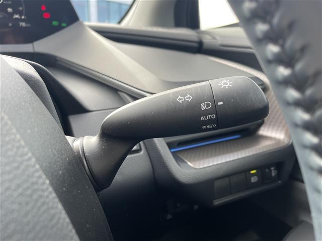 プリウス Ｇ　トヨタセーフティセンス　純正ナビ　フルセグＴＶ　Ｂｌｕｅｔｏｏｔｈ　ＴＶキャンセラー　バックカメラ　ＥＴＣ２．０　前後ドライブレコーダー　ブラインドスポットモニター　アクセサリーコンセント　ダウンサス（15枚目）