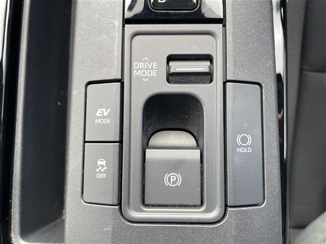 プリウス Ｇ　トヨタセーフティセンス　純正ナビ　フルセグＴＶ　Ｂｌｕｅｔｏｏｔｈ　ＴＶキャンセラー　バックカメラ　ＥＴＣ２．０　前後ドライブレコーダー　ブラインドスポットモニター　アクセサリーコンセント　ダウンサス（17枚目）