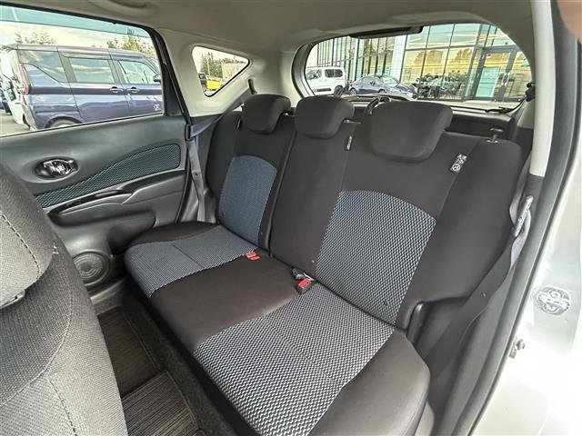 ノート Ｘ　エマージェンシーブレーキ　純正ナビ　フルセグＴＶ／ＣＤ／ＡＵＸ／ＡＭ／ＦＭ　スマートキー×２　プッシュＥｇスタート　オートライト　アイドリングストップ　横滑り防止装置　保証書　取説（27枚目）