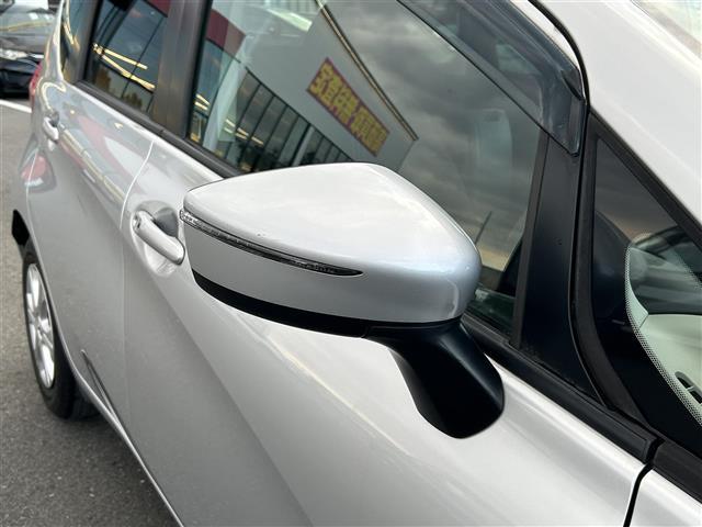 ノート Ｘ　エマージェンシーブレーキ　純正ナビ　フルセグＴＶ／ＣＤ／ＡＵＸ／ＡＭ／ＦＭ　スマートキー×２　プッシュＥｇスタート　オートライト　アイドリングストップ　横滑り防止装置　保証書　取説（32枚目）