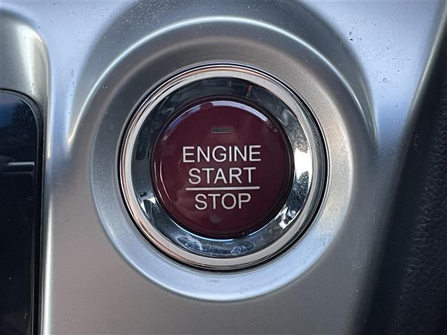 Ｎ－ＷＧＮカスタム Ｇ・Ａパッケージ　純正ナビ－（ＴＶ／ＢＴ／ＦＭ／ＡＭ／ｉＰｏｄ／ＶＴＲ／ＡＵＸ）　バックカメラ　前後ドライブレコーダー　衝突軽減　ＬＥＤヘッドライト　ハーフレザーシート　純正１４インチアルミホイール　プシュスタート（17枚目）