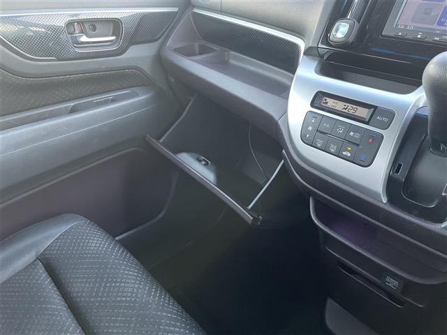 Ｎ－ＷＧＮカスタム Ｇ・Ａパッケージ　純正ナビ－（ＴＶ／ＢＴ／ＦＭ／ＡＭ／ｉＰｏｄ／ＶＴＲ／ＡＵＸ）　バックカメラ　前後ドライブレコーダー　衝突軽減　ＬＥＤヘッドライト　ハーフレザーシート　純正１４インチアルミホイール　プシュスタート（19枚目）