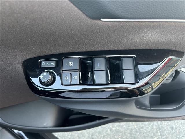 ヤリスクロス ハイブリッドZ トヨタセーフティセンス モデリスタエアロ 純正8インチディスプレイオーディオ BT USB バックカメラ ETC 前後ドライブレコーダー 革調シートカバー D席パワーシート シートヒーター(17枚目)