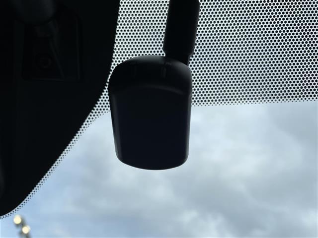 デイズ ハイウェイスター X プロパイロットエディション プロパイロット インテリジェントエマージェンシーブレーキ 純正9インチSDナビ フルセグTV CD DVD BT アラウンドビューモニター 純正ドライブレコーダー ETC 革巻きステアリング(6枚目)