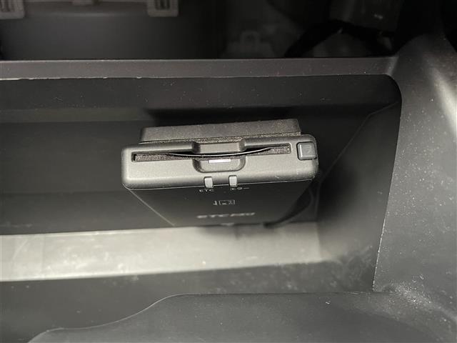 デイズ ハイウェイスター X プロパイロットエディション プロパイロット インテリジェントエマージェンシーブレーキ 純正9インチSDナビ フルセグTV CD DVD BT アラウンドビューモニター 純正ドライブレコーダー ETC 革巻きステアリング(7枚目)