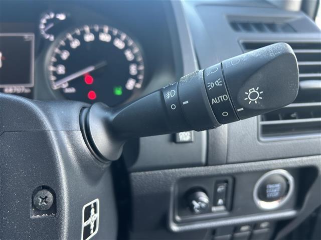 ランドクルーザープラド TX トヨタセーフティセンス 純正9インチSDナビ フルセグTV CD DVD BT バックカメラ ビルトインETC ウッドコンビハンドル ステアリングスイッチ 革調シートカバー スマートキー(7枚目)