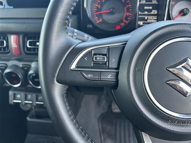 ジムニー XC スズキセーフティサポート 4WD シートヒーター 革巻きステアリング ステアリングスイッチ クルーズコントロール LEDヘッドライト フォグランプ オートライト ダウンヒルアシストコントロール(4枚目)