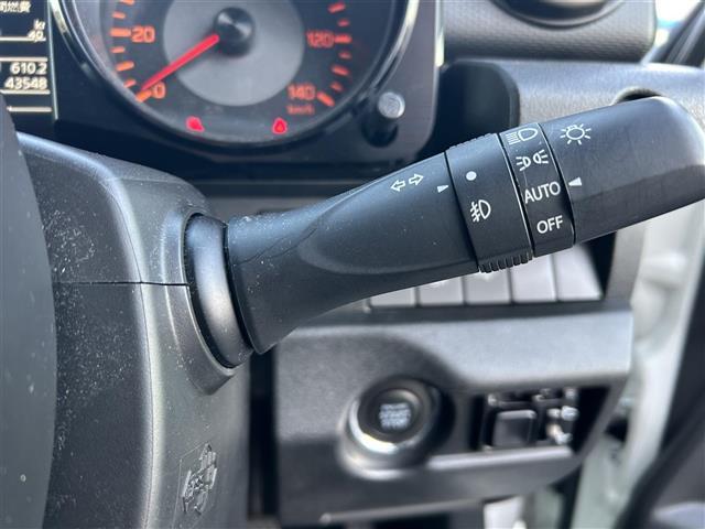 ジムニー XC スズキセーフティサポート 4WD シートヒーター 革巻きステアリング ステアリングスイッチ クルーズコントロール LEDヘッドライト フォグランプ オートライト ダウンヒルアシストコントロール(7枚目)