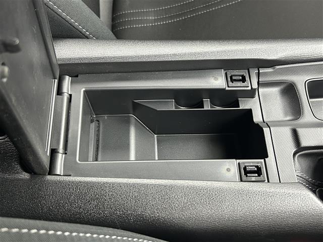 ロードスター ９９０Ｓ　６速ＭＴ　バックカメラ　後ろのみクリアランスソナー　衝突軽減ブレーキ　レーンキープアシスト　横滑り防止　ダウンヒルアシスト　電動格納ミラー　オートライト　ＬＥＤヘッドライト　保証書　取扱説明書（17枚目）