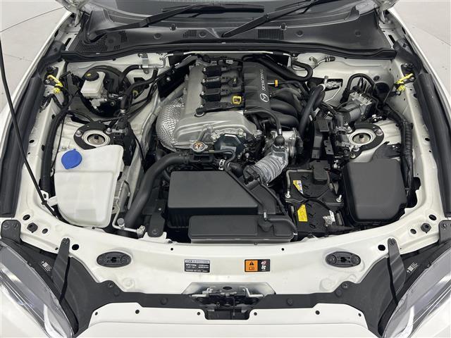 ロードスター ９９０Ｓ　６速ＭＴ　バックカメラ　後ろのみクリアランスソナー　衝突軽減ブレーキ　レーンキープアシスト　横滑り防止　ダウンヒルアシスト　電動格納ミラー　オートライト　ＬＥＤヘッドライト　保証書　取扱説明書（40枚目）