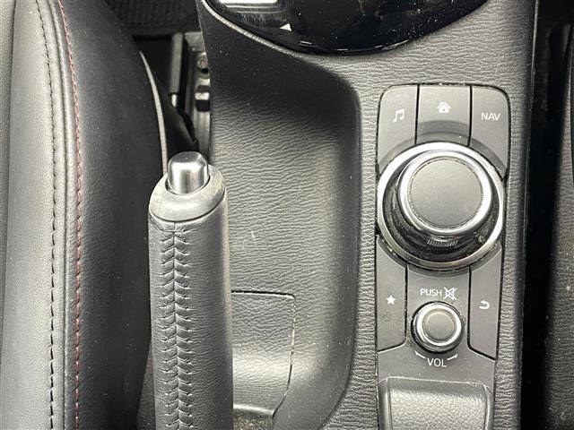 ＣＸ－３ ＸＤ　ツーリング　ワンオーナー　純正ナビ（ＣＤ・ＤＶＤ・フルセグ・ＢＴ・ＳＤ・ＵＳＢ）バックカメラ　ＥＴＣ　クルーズコントロール　衝突軽減ブレーキ　レーンキープアシスト　アイドリングストップ　横滑り防止（20枚目）