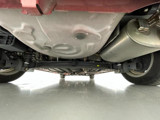 シエンタ ハイブリッドＧ　純正ナビ　ビルトインＥＴＣ　両側パワースライドドア　衝突軽減ブレーキ　レーンキープアシスト　横滑り防止　純正フロアマット　純正１５インチＡＷ　オートライト　オートマチックハイビーム（45枚目）