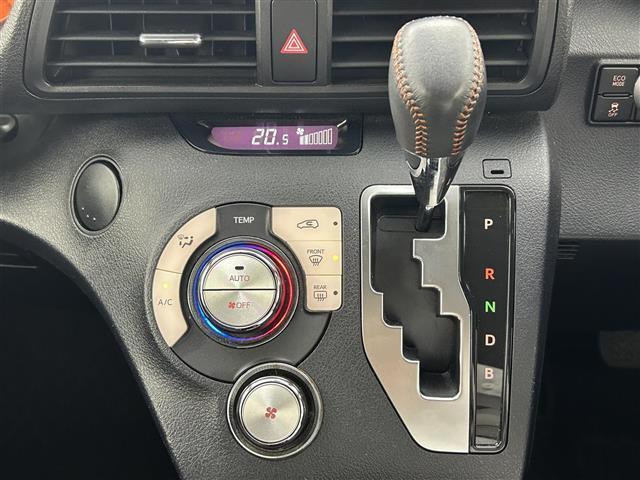 シエンタ ハイブリッドＧ　クエロ　純正ナビ（ＣＤ・ＤＶＤ・フルセグ・ＢＴ）バックカメラ　純正前方ドライブレコーダー　ビルトインＥＴＣ　両側パワースライドドア　前席シートヒーター　プリクラッシュブレーキ　レーンデェパーチャアラート（20枚目）