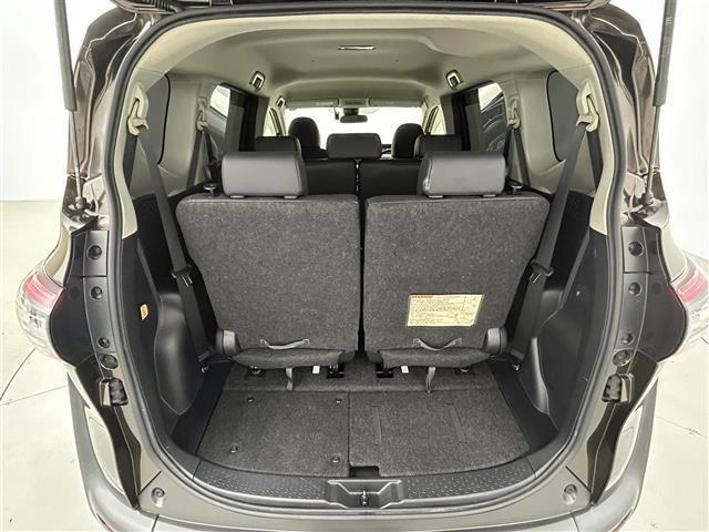 シエンタ ハイブリッドＧ　クエロ　純正ナビ（ＣＤ・ＤＶＤ・フルセグ・ＢＴ）バックカメラ　純正前方ドライブレコーダー　ビルトインＥＴＣ　両側パワースライドドア　前席シートヒーター　プリクラッシュブレーキ　レーンデェパーチャアラート（27枚目）