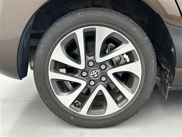 シエンタ ハイブリッドＧ　クエロ　純正ナビ（ＣＤ・ＤＶＤ・フルセグ・ＢＴ）バックカメラ　純正前方ドライブレコーダー　ビルトインＥＴＣ　両側パワースライドドア　前席シートヒーター　プリクラッシュブレーキ　レーンデェパーチャアラート（40枚目）